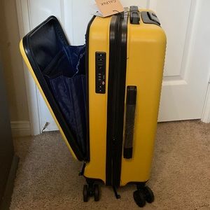 CalPak 22” Malden yellow Carry-On